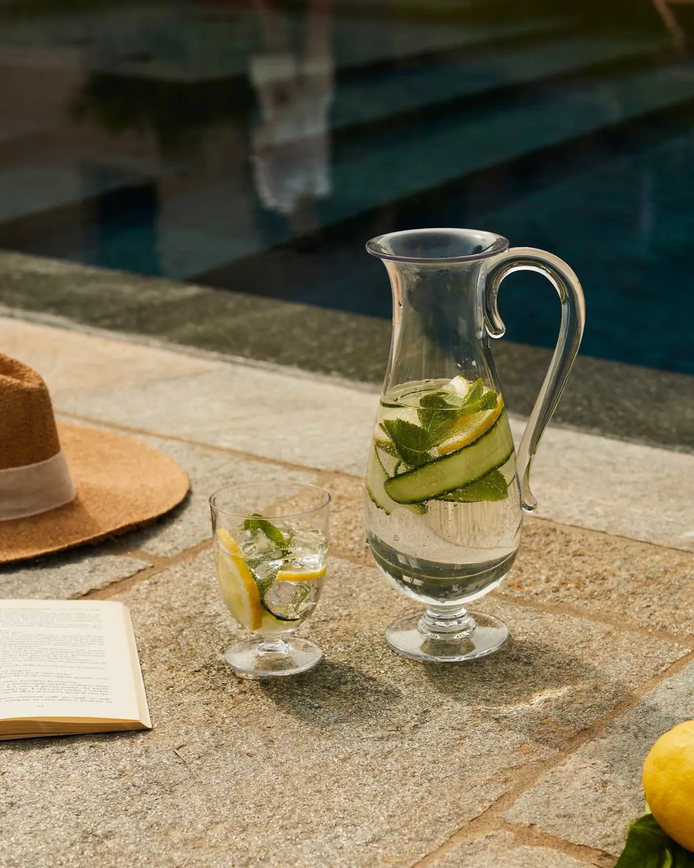 Caraffe E Decanter<ALESSI Dressed en plein air